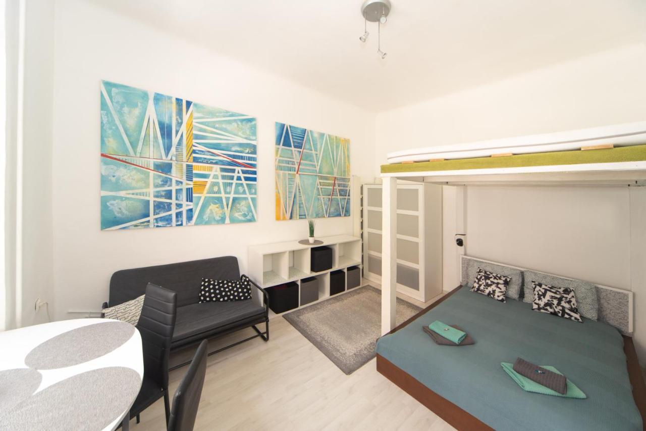 Cosy Studio Apartment With Airconditioner Budapeste Exterior foto